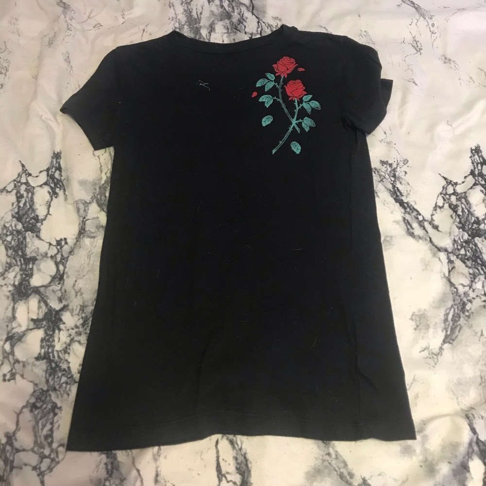 U-neck aeropostale shirt